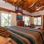 Blue Tang Inn