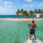 Hatchet Caye Island Resort (Adults Only)