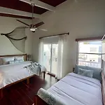 Mata Rocks Beachfront Hotel