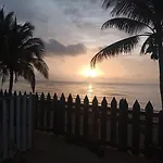 Pal\'S On The Beach - Dangriga, Belize