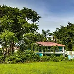 The Sea Glass Inn