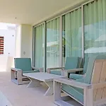 Casa Moderna Fresca And The Poolclub At Mahogany Bay!