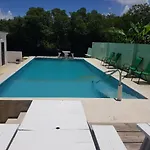 Tranquil Sea View Studio W Infinity Pool Near Airport & Downtown Belize City