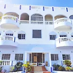 Chupaflor - Alexander Luxury & Executive Suites