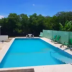 Tranquil Sea View Studio W Infinity Pool Near Airport & Downtown Belize City