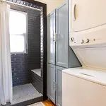 Paradise Cottage 3 Bedroom 4 Beds, 1 Full Bath - Private