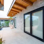 Seabird Dwellings Villa With Private Splash Pool And Dock