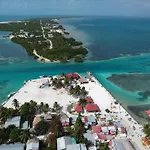 Barefoot Caye Caulker Hotel