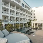 Fort George Hotel And Spa