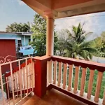 Mountain View Family Home In Town With King Suite And Midterm Available