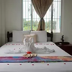 See Belize Waterside Sea View Apartment With Infinity Pool & Overwater Deck