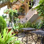 Rolson Hotel