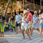 Sundiver Beach Resort