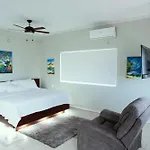 Maximum Beach Hotel