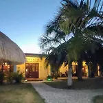 Royale Manor