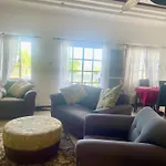 Chupaflor - Alexander Luxury & Executive Suites