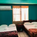 Chaleanor Hotel