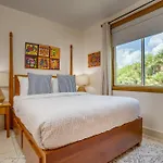 The Villas At Cocoplum
