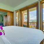 The Villas At Cocoplum