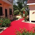 Inn At White Horse Guest House
