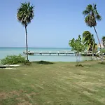 Cerros Beach Inn