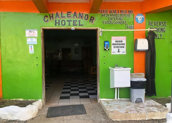 Chaleanor Hotel