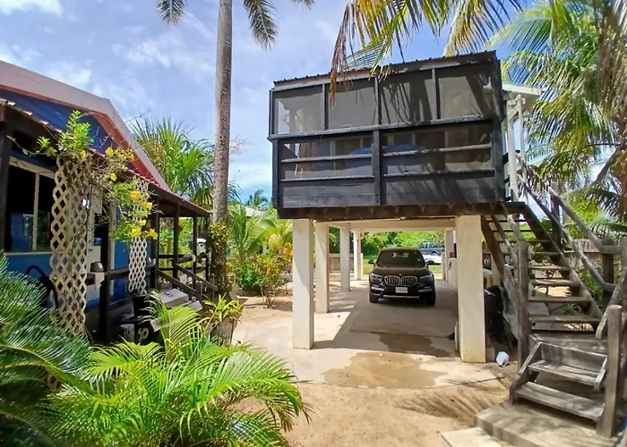 Dove Escapes - One Bedroom Beach Front Upper Cabana