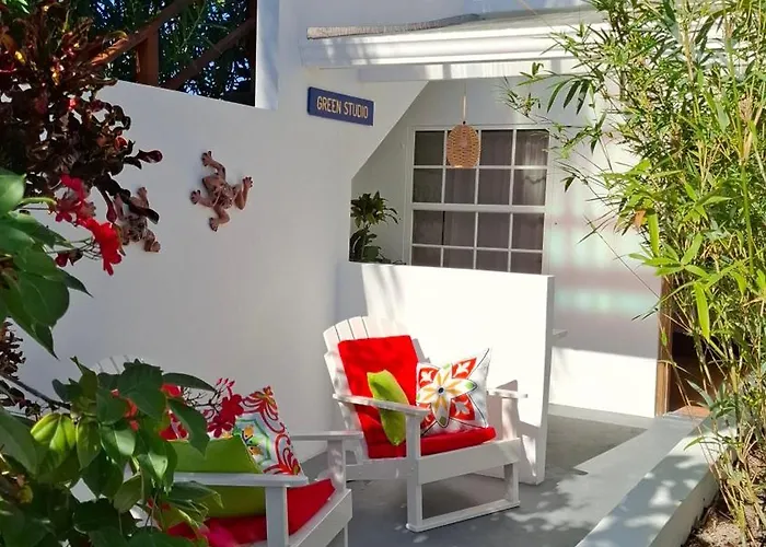 Amanda\'S Place Green Studio - Pool And Tropical Garden