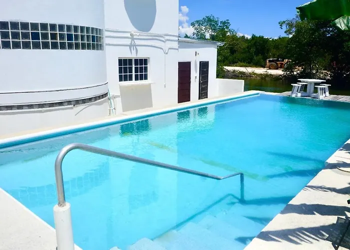 See Belize Tranquil Sea View Studio With Balcony, Infinity Pool & Overwater Deck