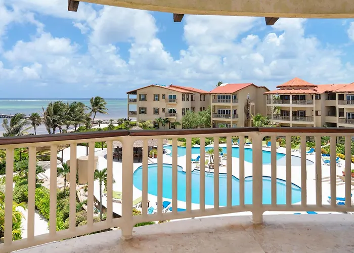 Residences At Barrier Reef 8C Oceanview 2 Bedroom By Stay Floreo
