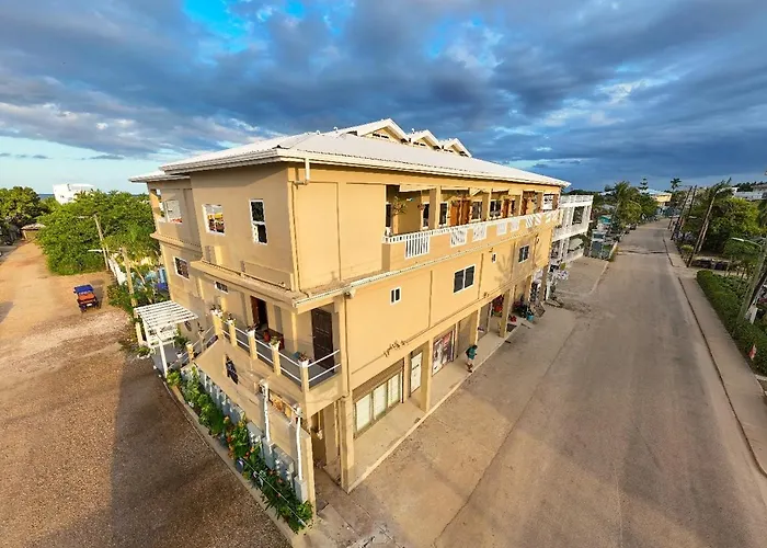 Louis\' Apartments