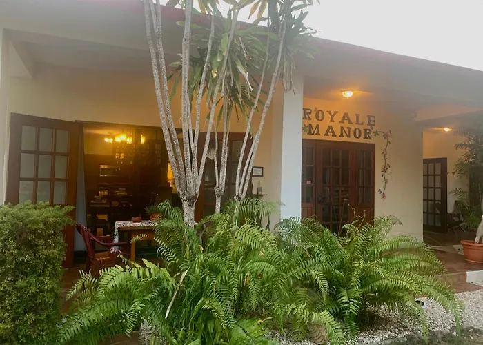 Royale Manor