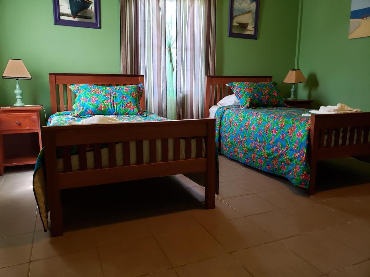 Slo Caye Caulker