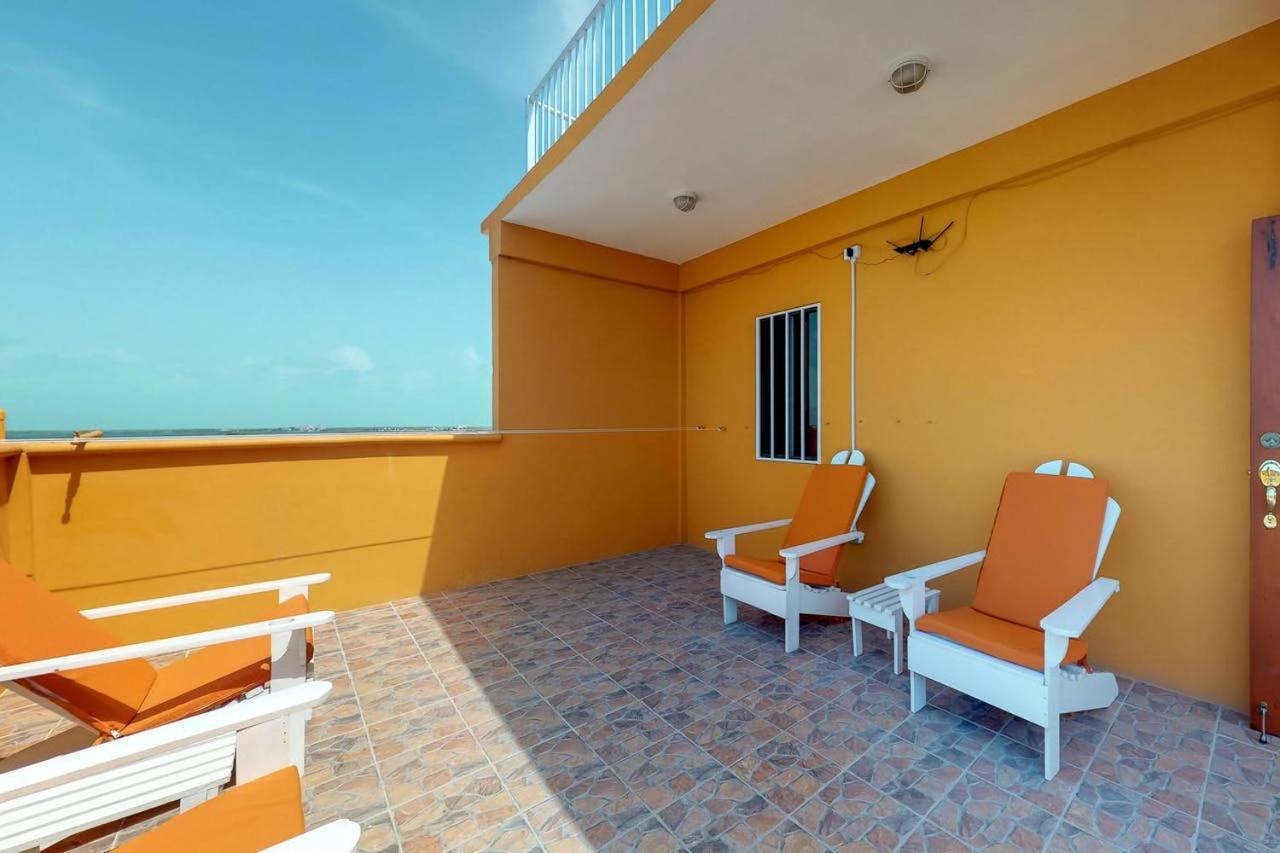 Laguna Hotel 3*