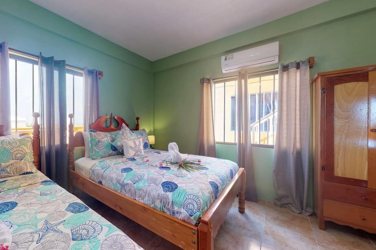 Laguna Hotel 3*
