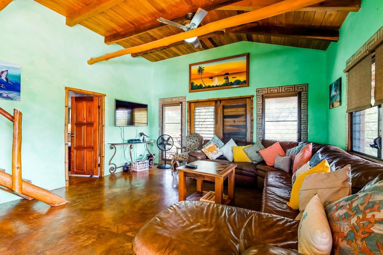 La Casa Pura Vida *