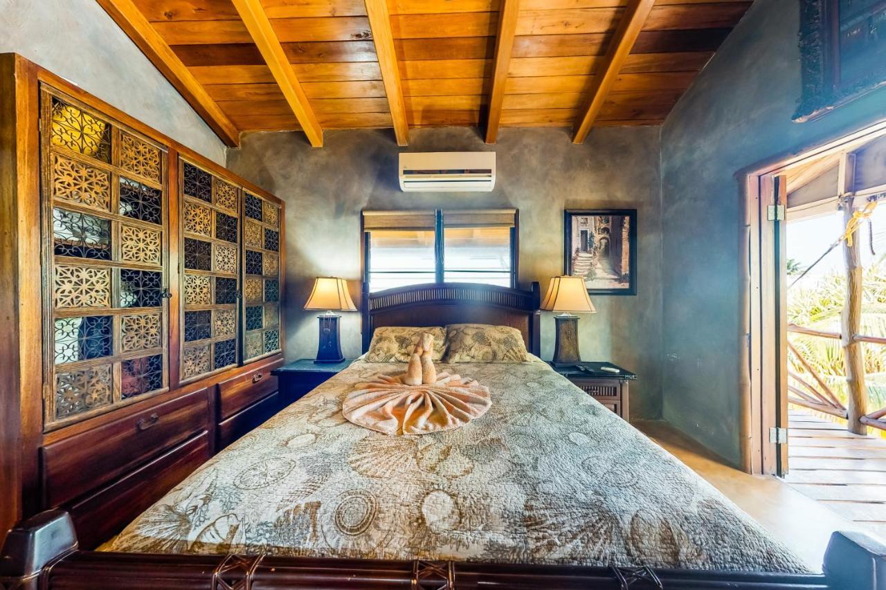La Casa Pura Vida