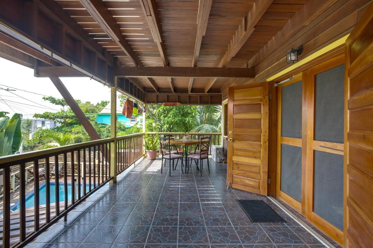 Driftwood Gardens Guest house 3*