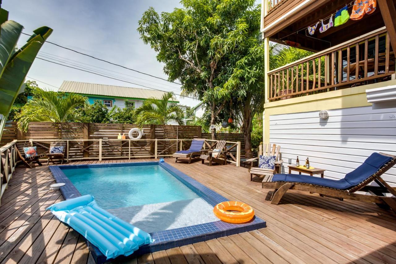 Driftwood Gardens 3*