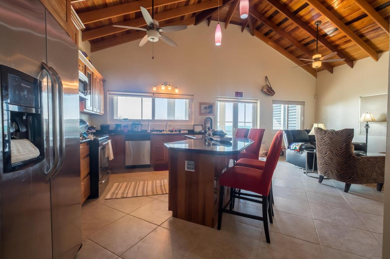 La Perla Azul House With Pool And 4 Seater Cart San Pedro (Ambergris Caye)