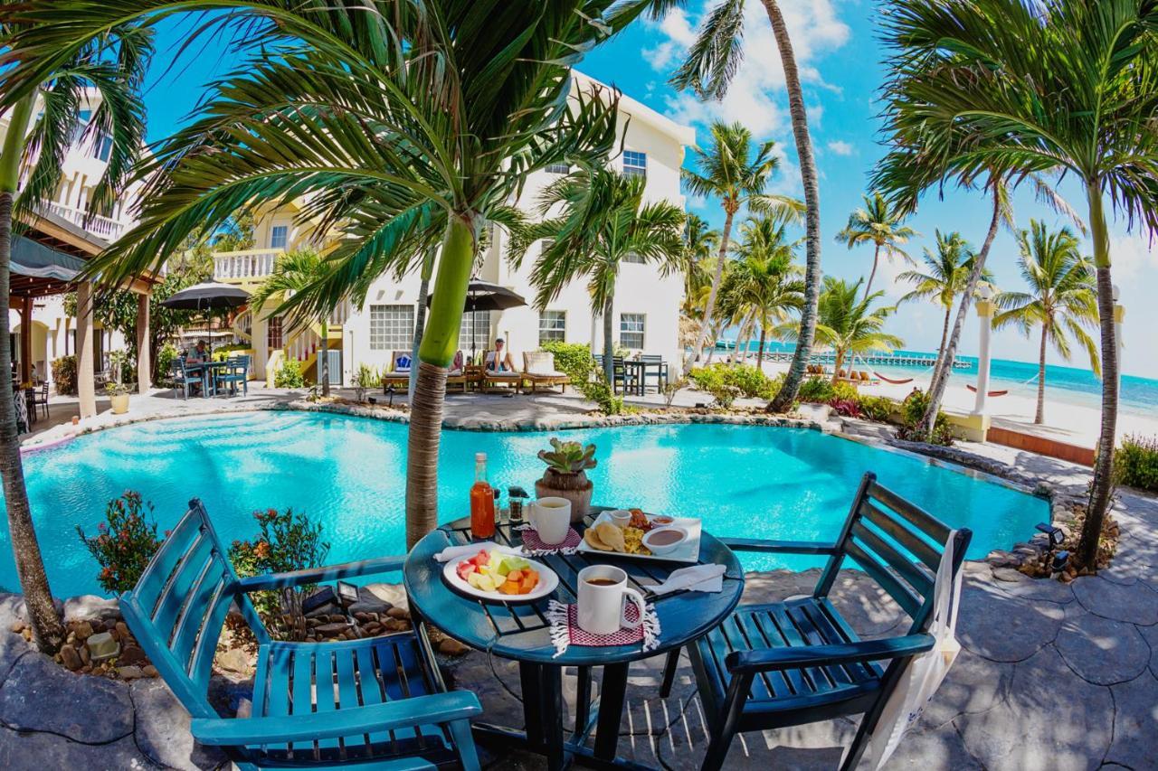 Resort Pelican Reef *