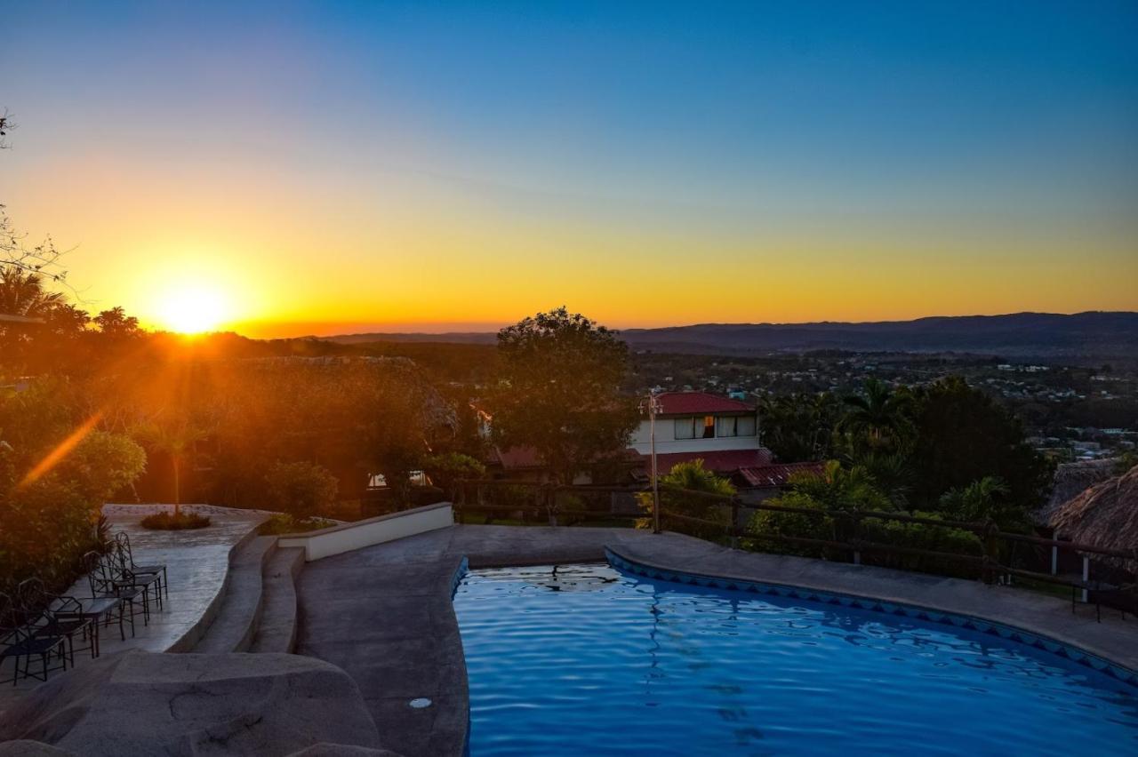 Cahal Pech Village Resort 3*