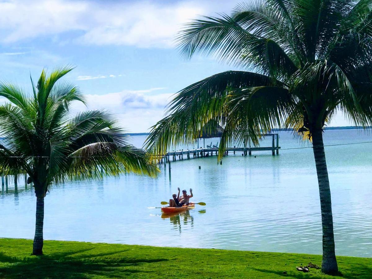 Resort Tilt-ta-dock Belize