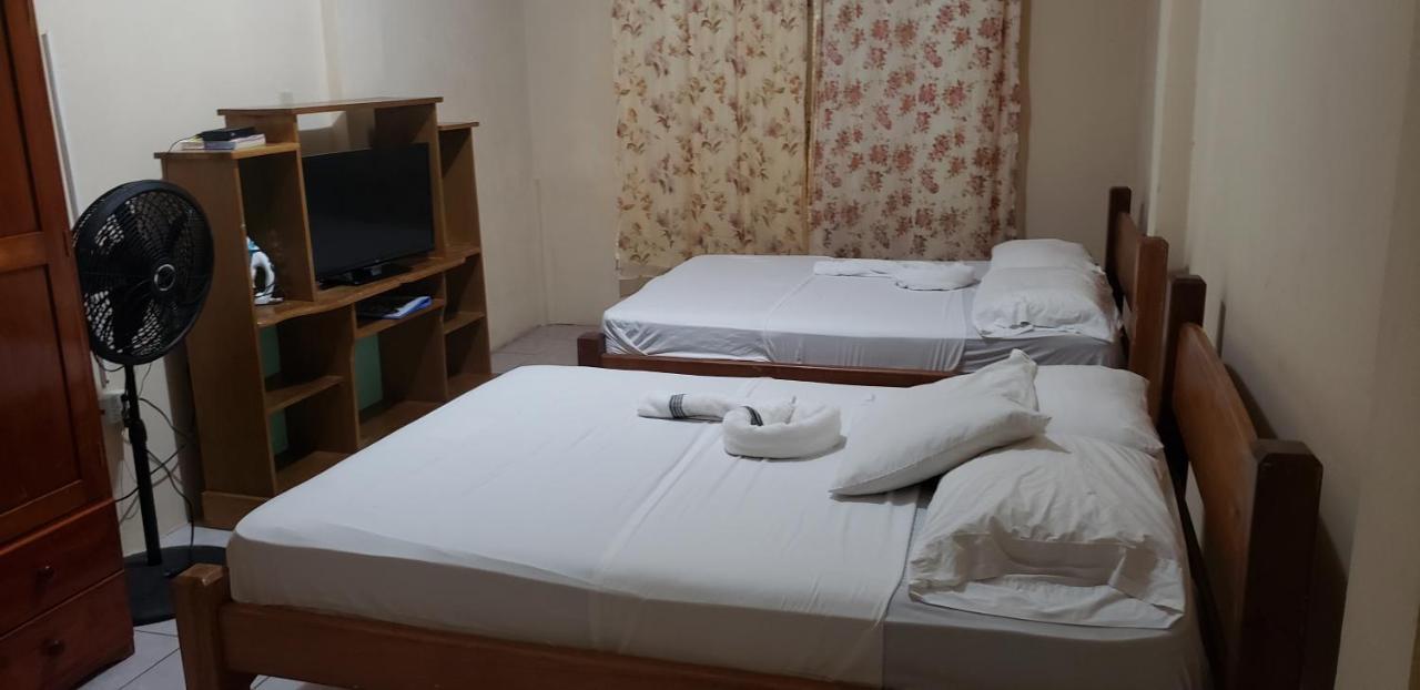 Pal's On The - Dangriga, Belize Hotel 4*