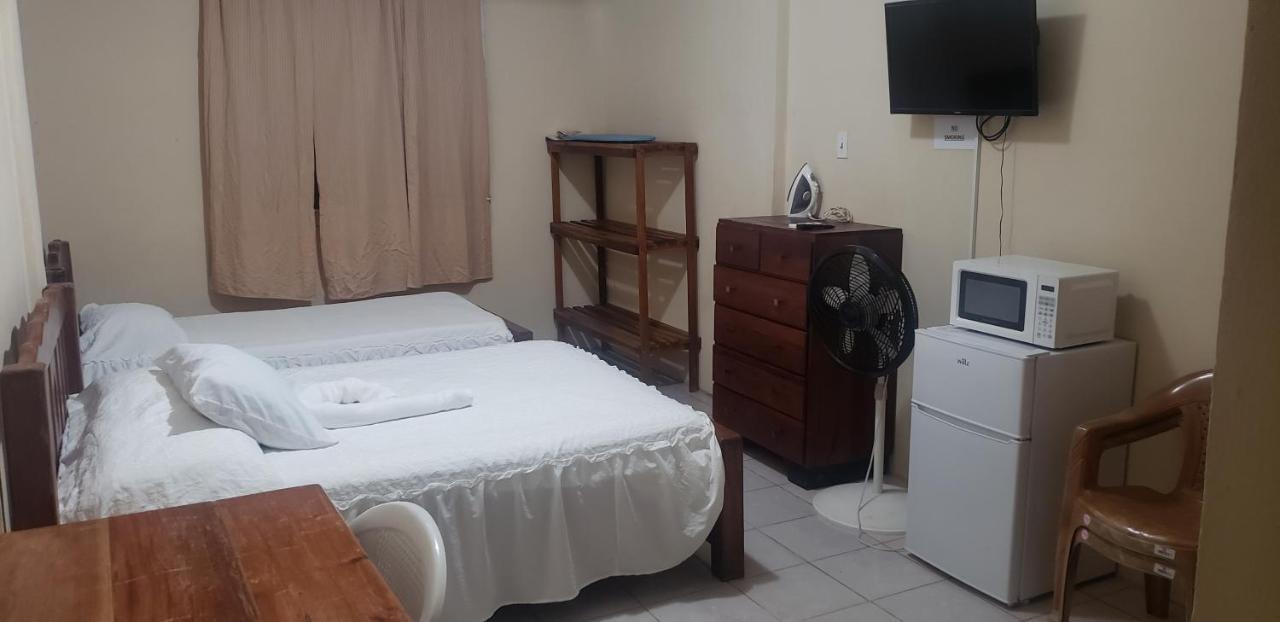 Pal's On The - Dangriga, Belize Hotel 4*