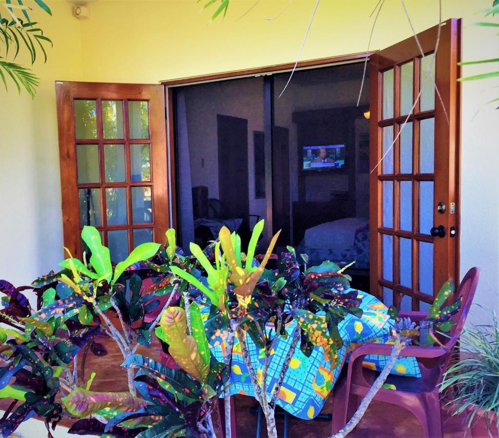 Royale Manor * Corozal