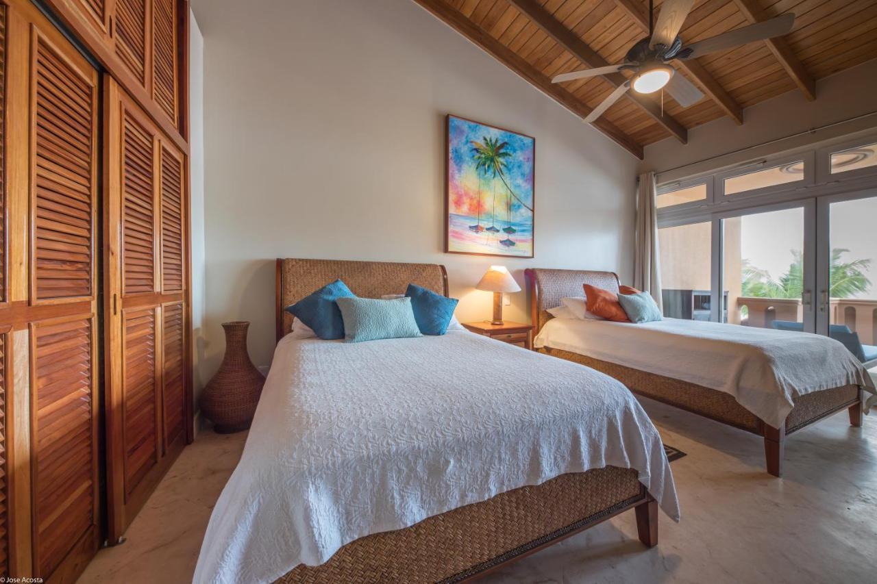 Villa Belizean Cove Estates Luxury Beachfront *
