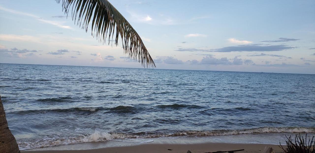 Pal's On The - Dangriga, Belize Hotel