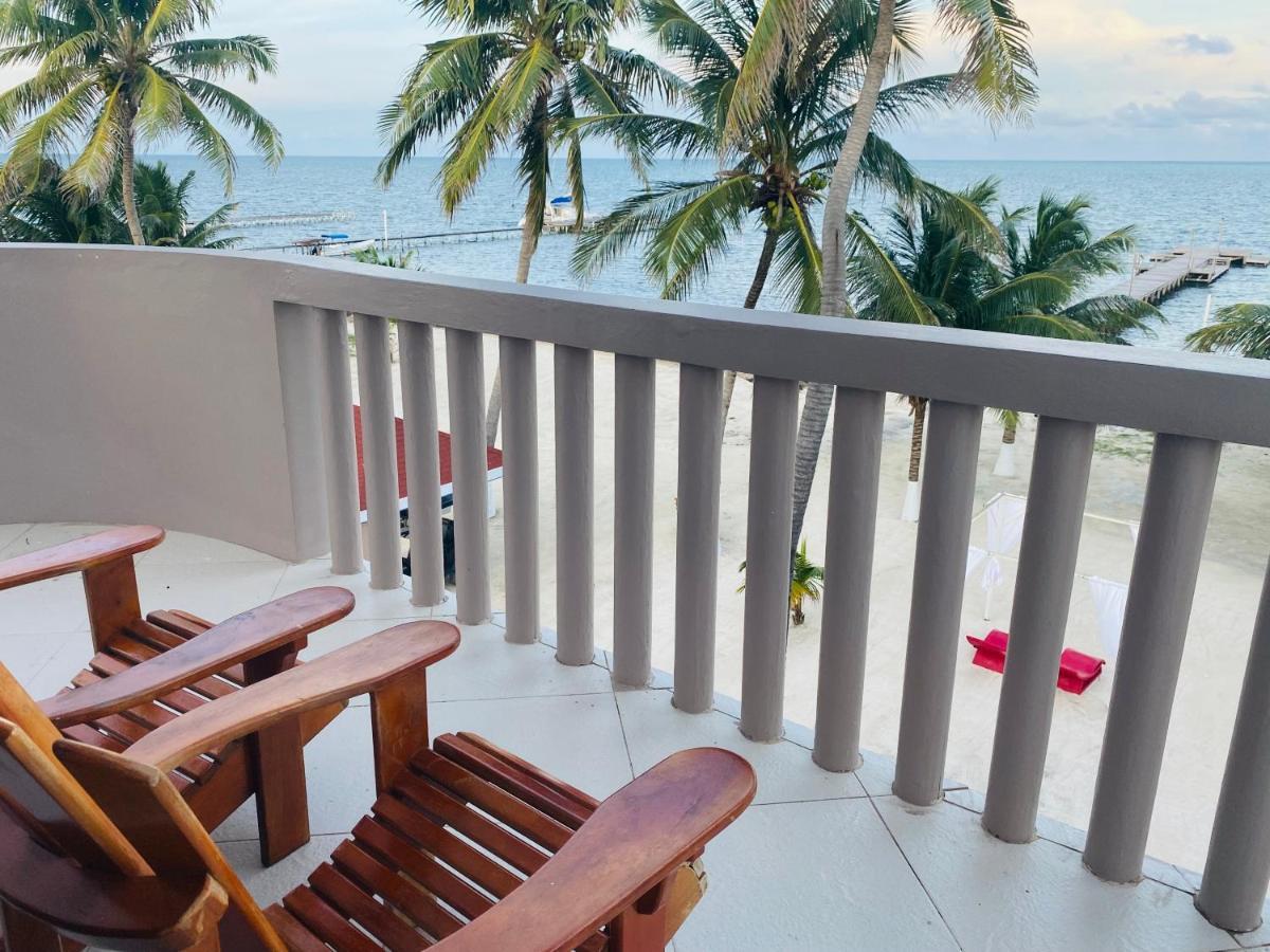 La Isla Hotel 3*