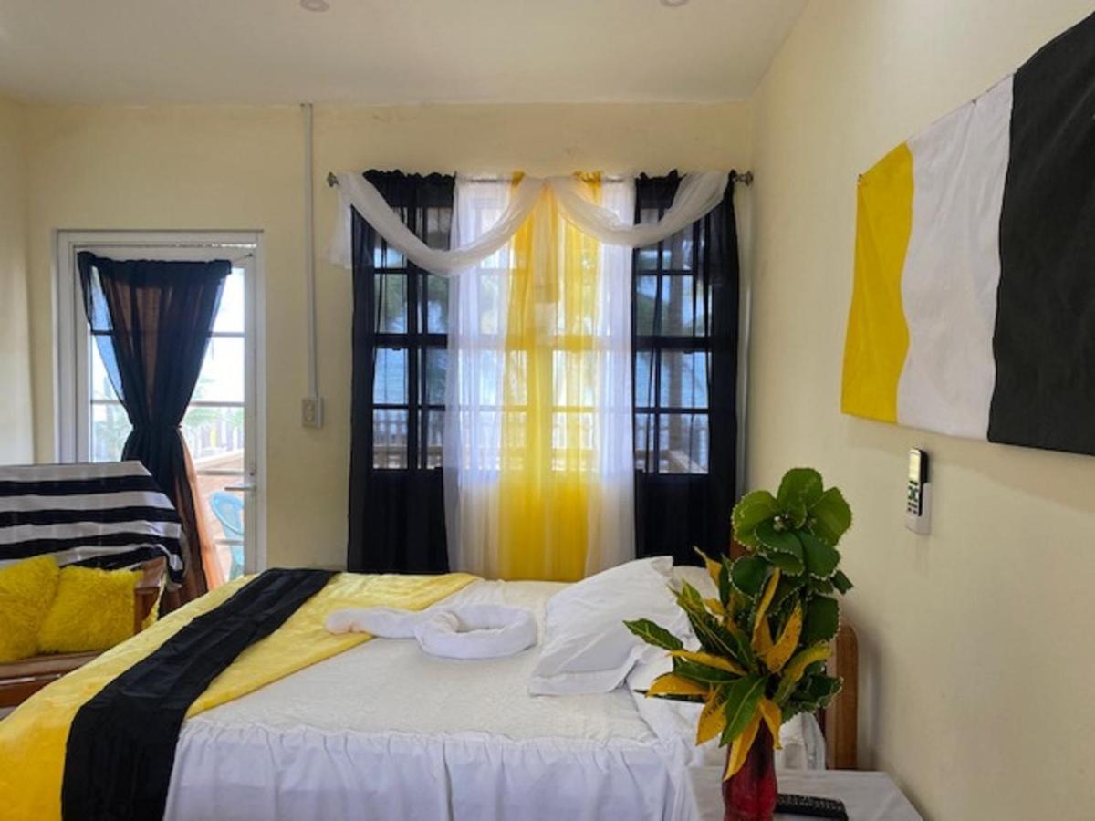 Pal's On The - Dangriga, Belize 4* Dangriga